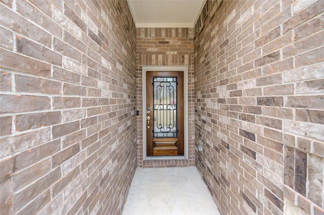 210 Elianne Lace Court, Conroe, TX 77318