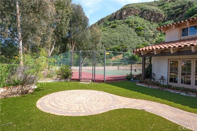 53 Flintlock Lane, Bell Canyon, CA 91307