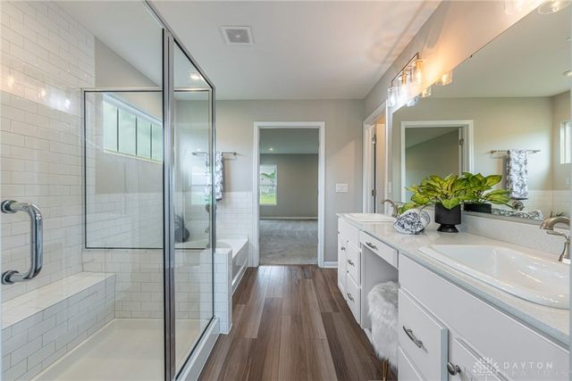 1984 Cruden Bay Way, Miamisburg, OH 45342