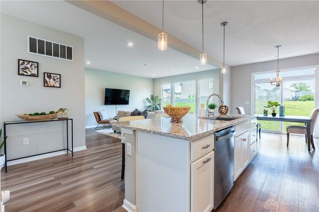 1984 Cruden Bay Way, Miamisburg, OH 45342