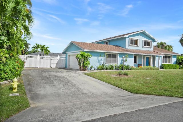 3905 Flag Drive, Palm Beach Gardens, FL 33410