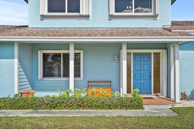 3905 Flag Drive, Palm Beach Gardens, FL 33410