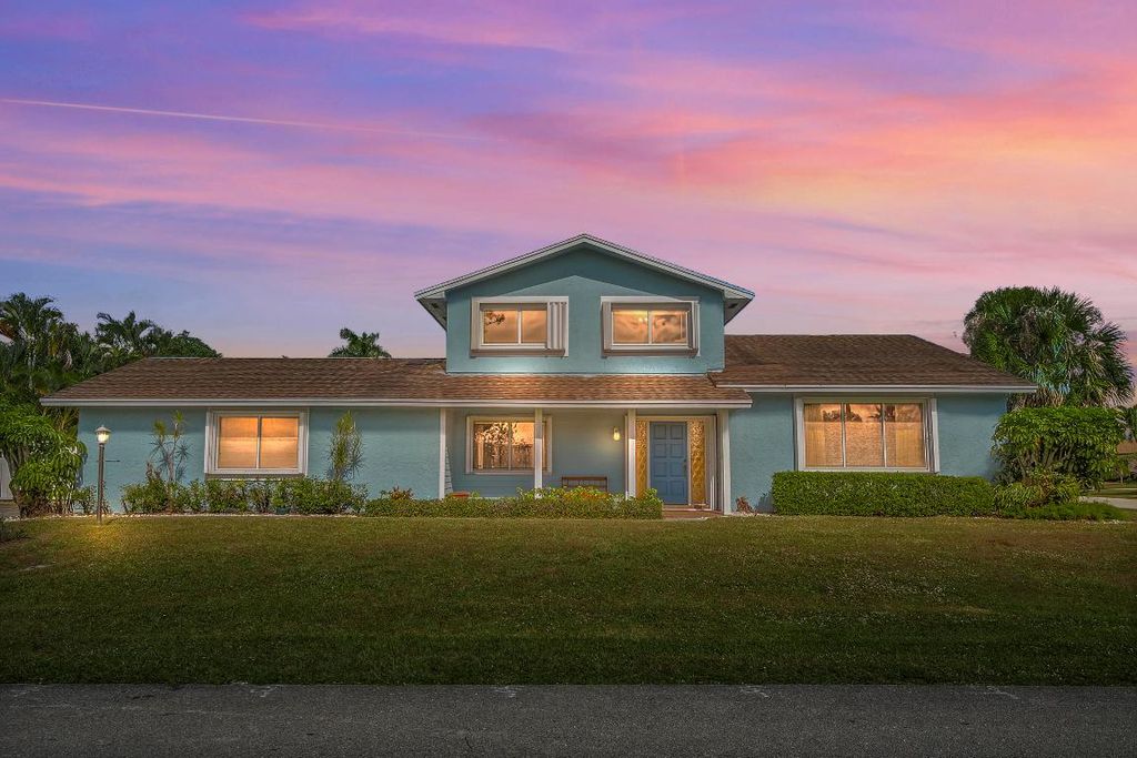 3905 Flag Drive, Palm Beach Gardens, FL 33410