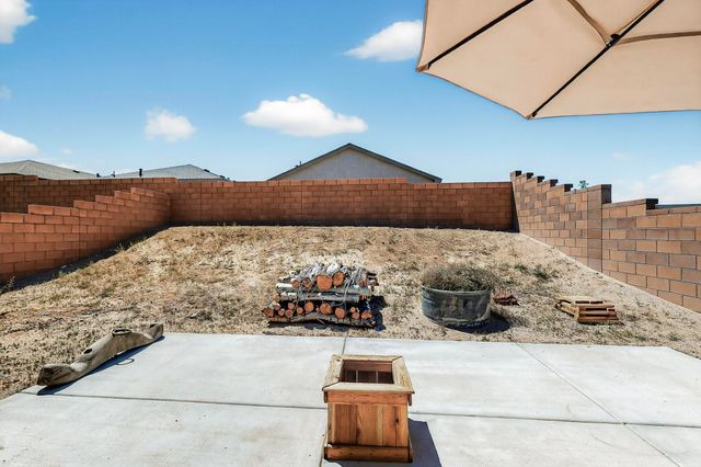 4904 LONG'S PEAK Road NE, Rio Rancho, NM 87144