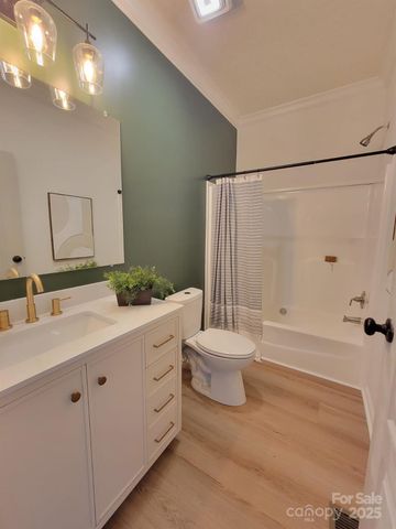 261 Lone Laurel Trail, Hendersonville, NC 28792