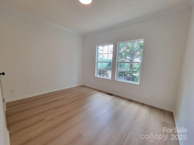 261 Lone Laurel Trail, Hendersonville, NC 28792