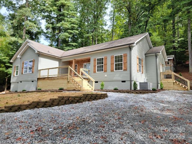 261 Lone Laurel Trail, Hendersonville, NC 28792