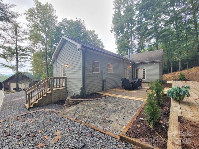 261 Lone Laurel Trail, Hendersonville, NC 28792