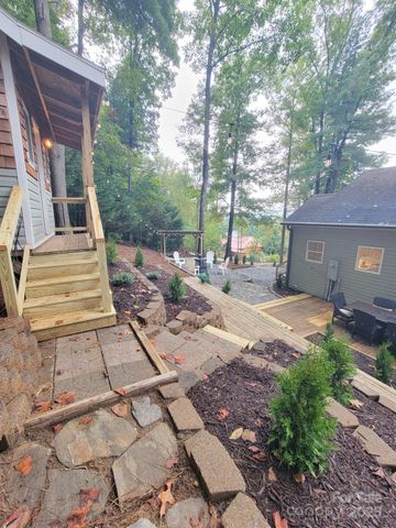 261 Lone Laurel Trail, Hendersonville, NC 28792