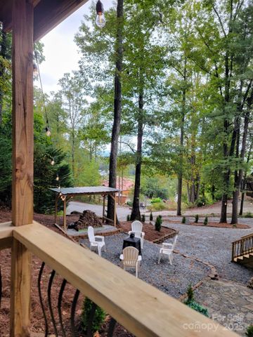 261 Lone Laurel Trail, Hendersonville, NC 28792