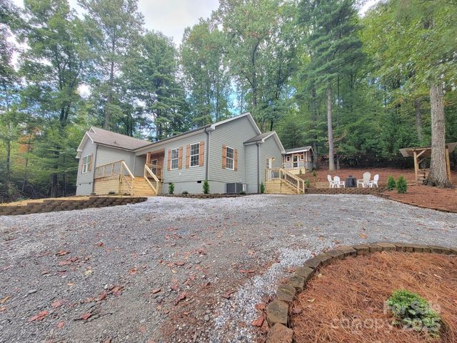261 Lone Laurel Trail, Hendersonville, NC 28792