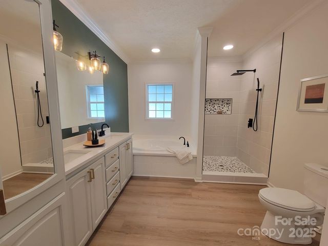 261 Lone Laurel Trail, Hendersonville, NC 28792