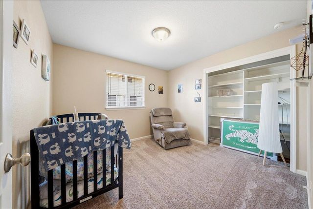 6012 Laguna Park Dr, Elk Grove, CA 95758