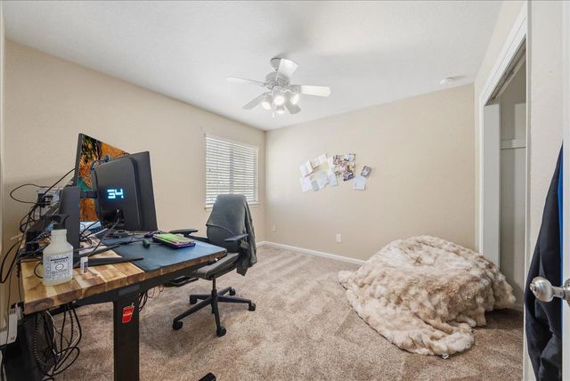 6012 Laguna Park Dr, Elk Grove, CA 95758