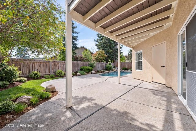 6012 Laguna Park Dr, Elk Grove, CA 95758