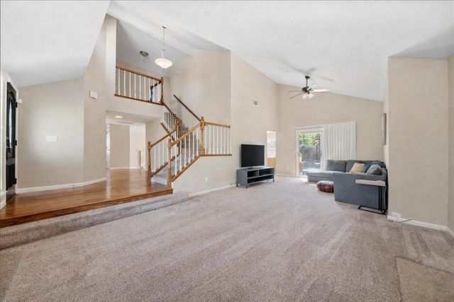 6012 Laguna Park Dr, Elk Grove, CA 95758