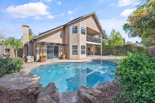 6012 Laguna Park Dr, Elk Grove, CA 95758