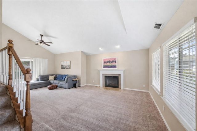 6012 Laguna Park Dr, Elk Grove, CA 95758
