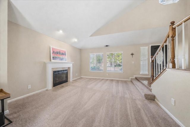 6012 Laguna Park Dr, Elk Grove, CA 95758