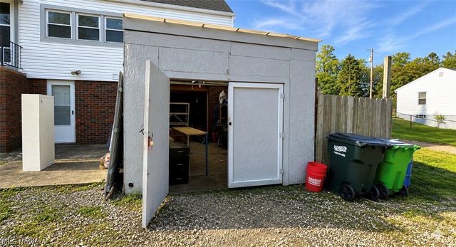 375 E Huston Street, Barberton, OH 44203