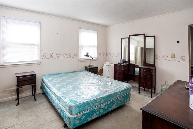 76 Foundry St, Easton, MA 02375