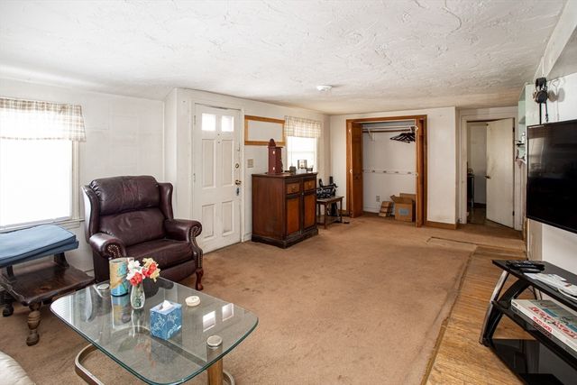 76 Foundry St, Easton, MA 02375