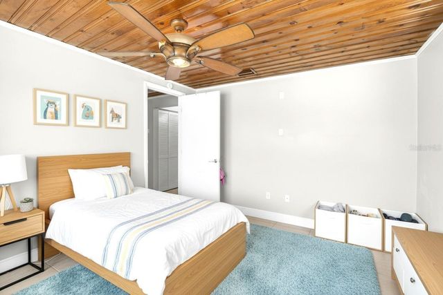 304 4TH AVENUE NW, Ruskin, FL 33570