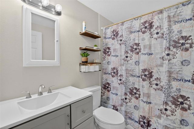 304 4TH AVENUE NW, Ruskin, FL 33570
