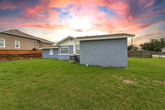 304 4TH AVENUE NW, Ruskin, FL 33570