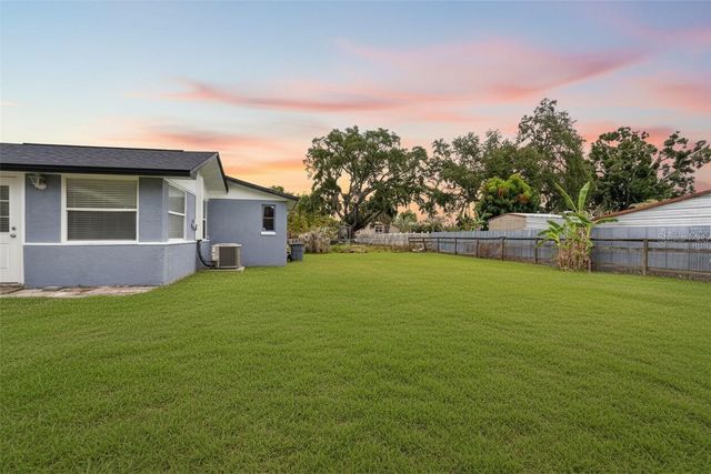 304 4TH AVENUE NW, Ruskin, FL 33570