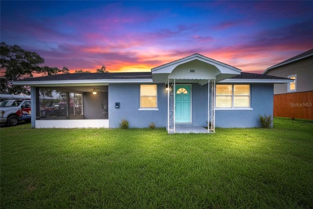 304 4TH AVENUE NW, Ruskin, FL 33570