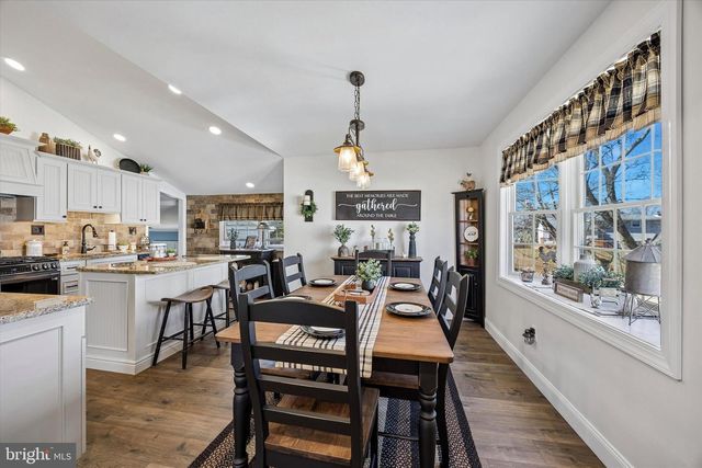 37 SUNNYBROOK RD, Stratford, NJ 08084