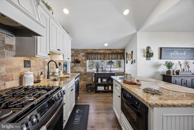 37 SUNNYBROOK RD, Stratford, NJ 08084