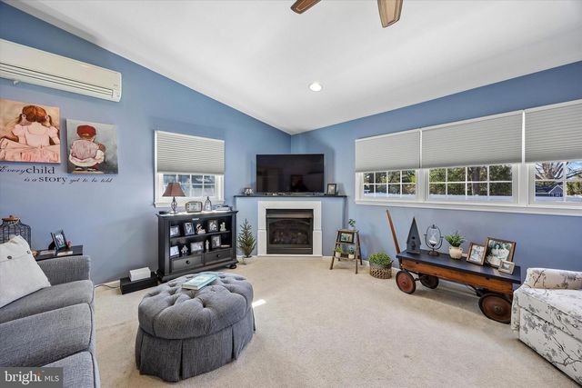 37 SUNNYBROOK RD, Stratford, NJ 08084