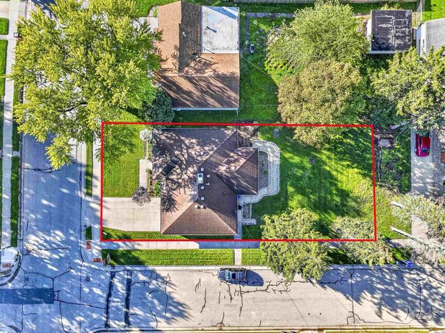 421 S LAKE STREET, Neenah, WI 54956