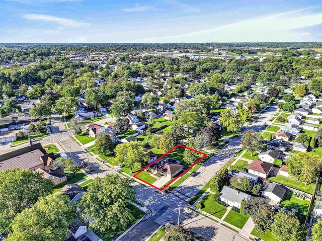 421 S LAKE STREET, Neenah, WI 54956