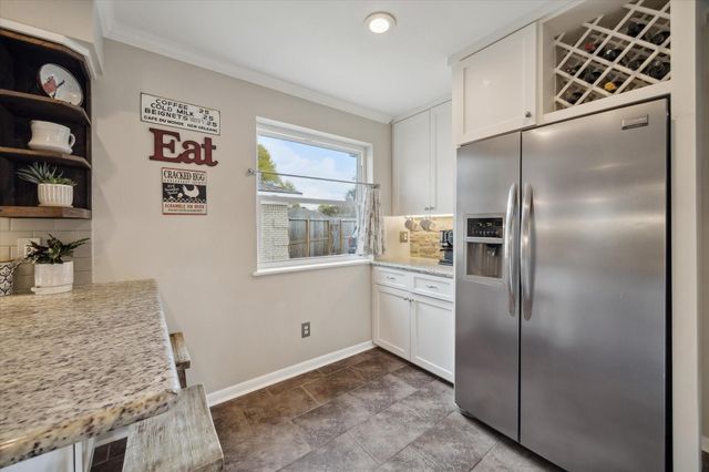 6015 Dumfries Drive, Houston, TX 77096