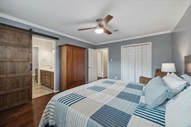 6015 Dumfries Drive, Houston, TX 77096