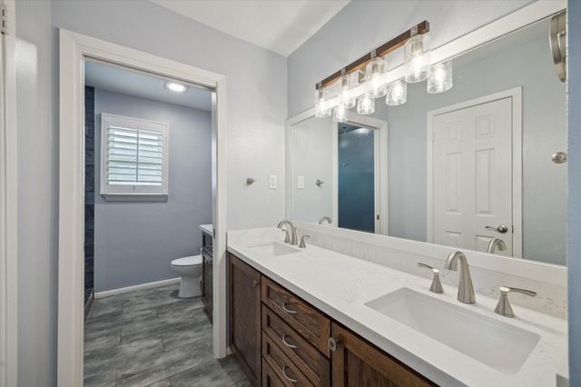 6015 Dumfries Drive, Houston, TX 77096