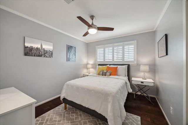 6015 Dumfries Drive, Houston, TX 77096