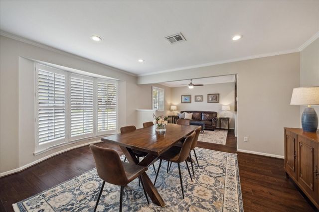 6015 Dumfries Drive, Houston, TX 77096