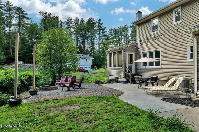 42 Nottingham Drive, Queensbury, NY 12804