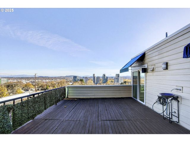 3515 Sw BARBUR Blvd R-2, Portland, OR 97239