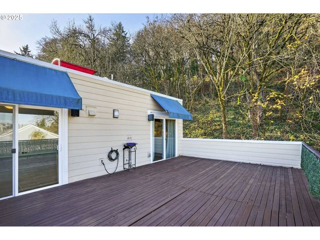 3515 Sw BARBUR Blvd R-2, Portland, OR 97239