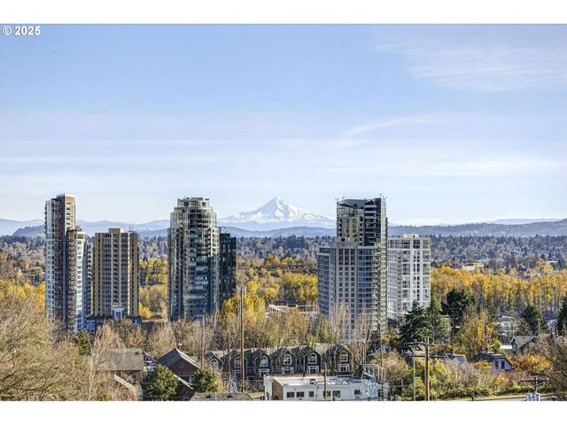 3515 Sw BARBUR Blvd R-2, Portland, OR 97239