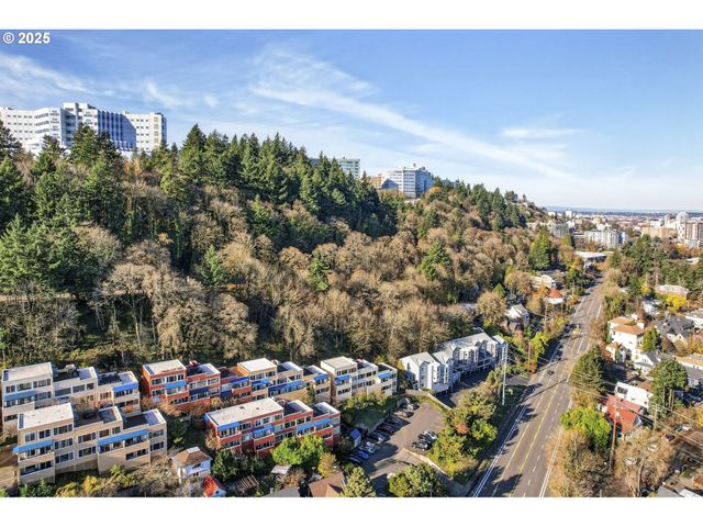 3515 Sw BARBUR Blvd R-2, Portland, OR 97239