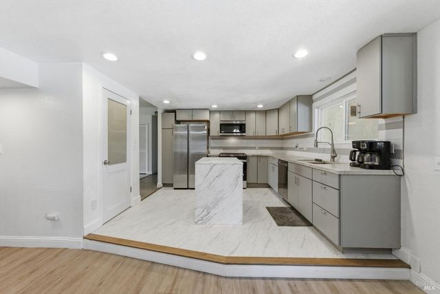 5174 Blank Rd, Sebastopol, CA 95472