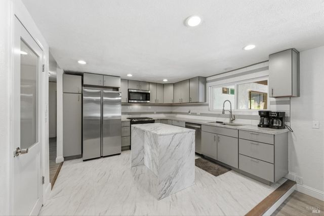 5174 Blank Rd, Sebastopol, CA 95472