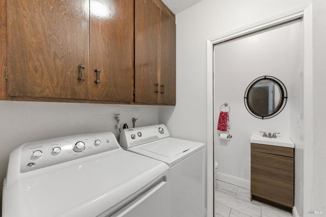 5174 Blank Rd, Sebastopol, CA 95472