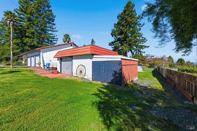 5174 Blank Rd, Sebastopol, CA 95472